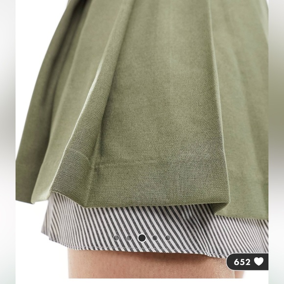 Double-Layer Pleated Miniskirt - Picture 3 of 7